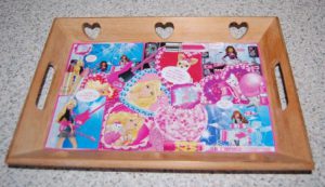 Bakke med papircollage. Decupage.