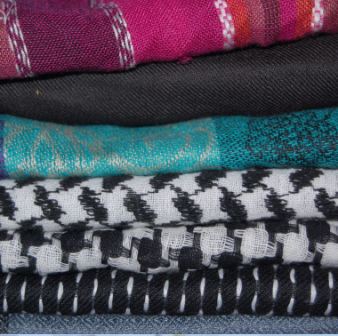 Re-design genbrugs tørklæder til et nyt og moderne look. Undervisning i håndværk og design.