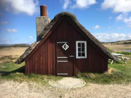 Esehuse ved Nymindegab. elevopgaver og information til udflugter og lejerskole.